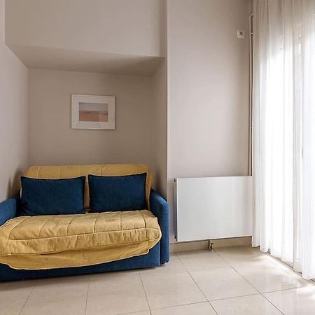 A Unique Apartment In The Historical Center-3Bds Афины Экстерьер фото